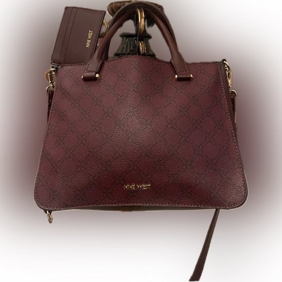 EUC Nine West handbag w/ cardholder wallet - Picture 1 of 9